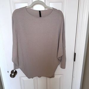 SAVVI Medium tan Relaxed Fit Dolman Sleeve Hi Low Semi Fitted Hem Top